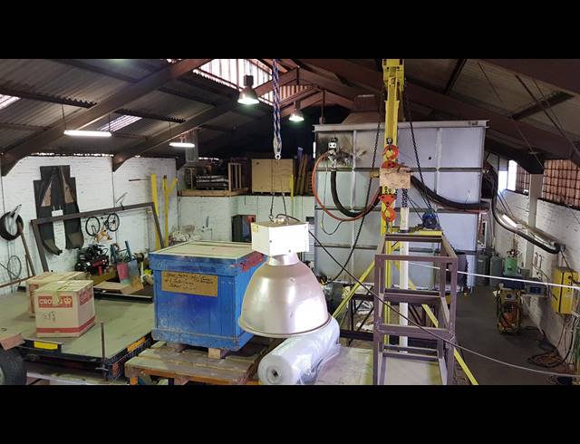 442M² FACTORY FOR SALE IN BELLVILLE CENTRAL